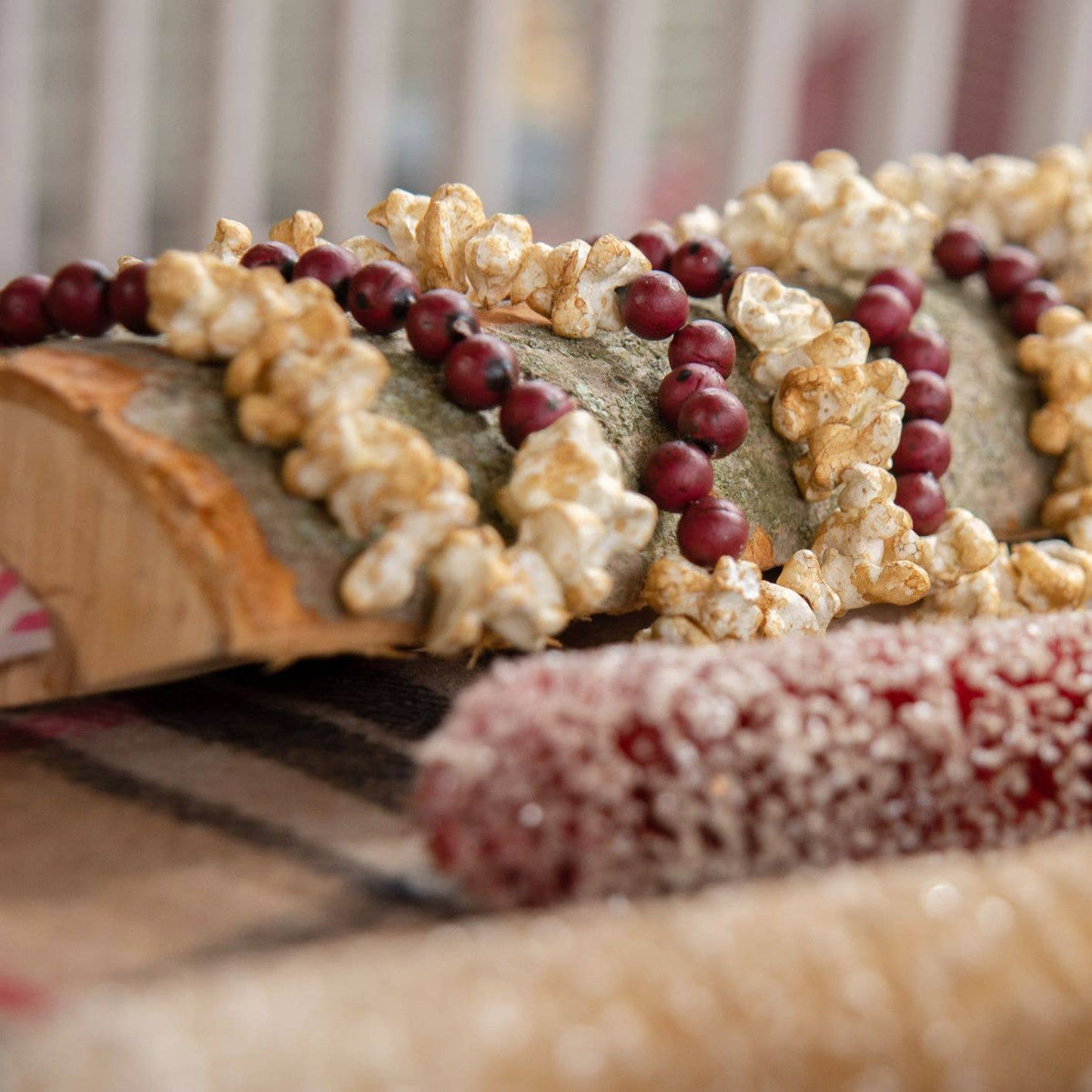 9' POPCORN CRANBERRY GARLAND
