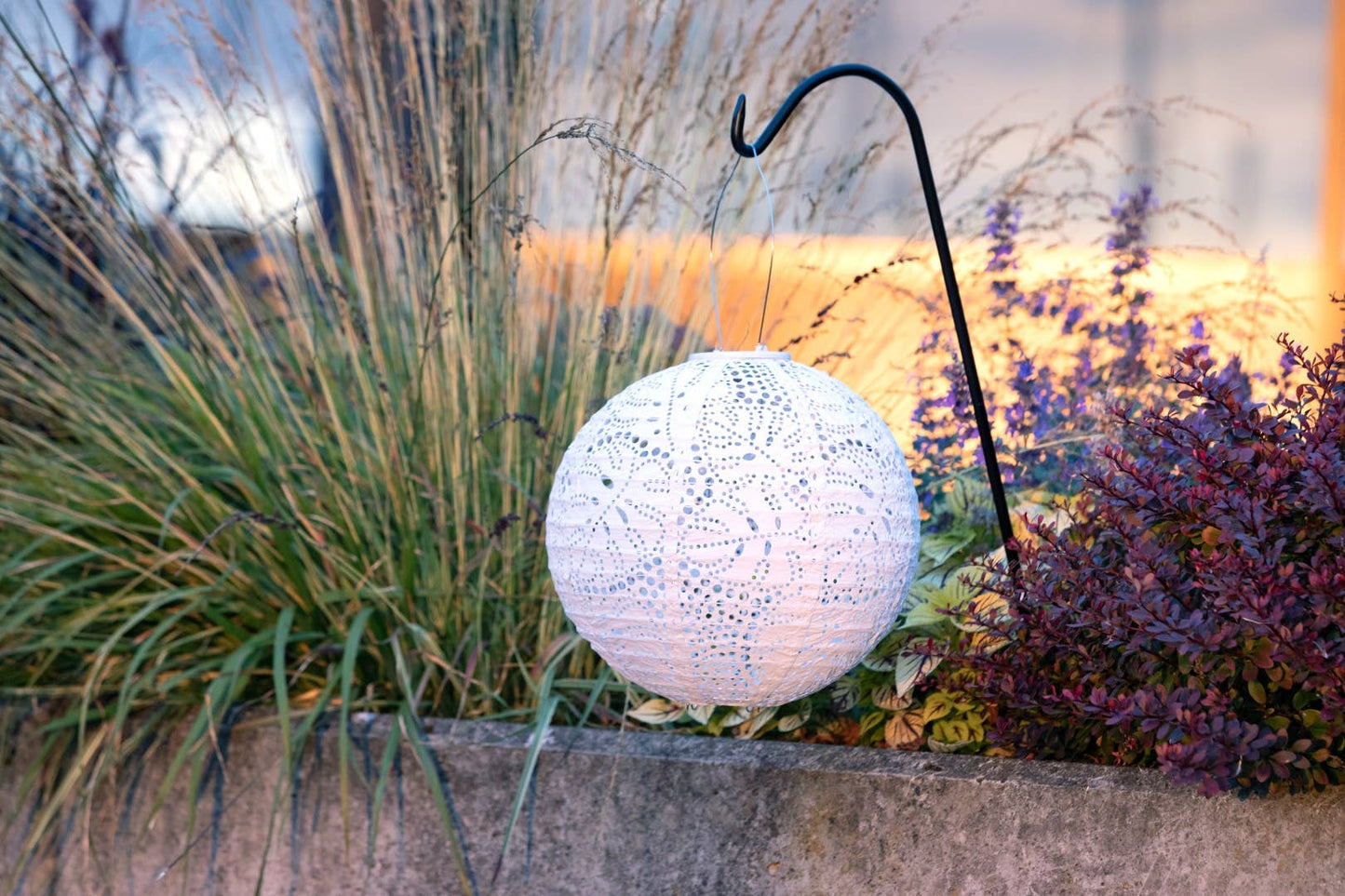 Stella Monstera Solar Lantern - Porcelain
