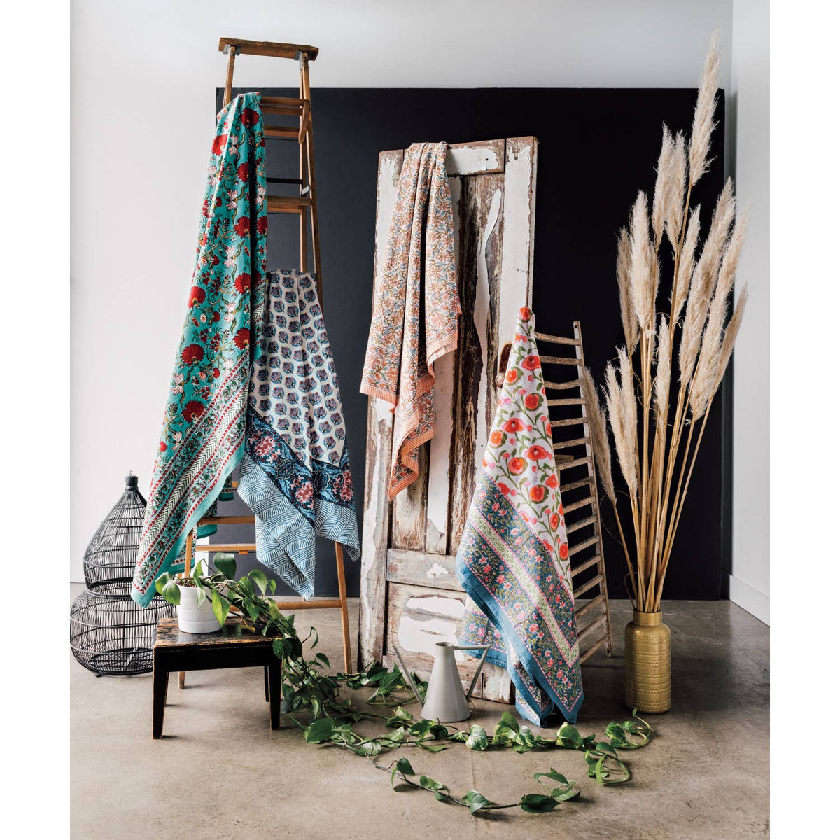 Poppy Block Print Tablecloth 90 x 60 inches